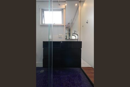 Apartamento à venda com 115m², 2 quartos e 2 vagasBanheiro da Suíte