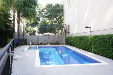 Studio à venda com 28m², 1 quarto e sem vagaÁrea comum - Piscina