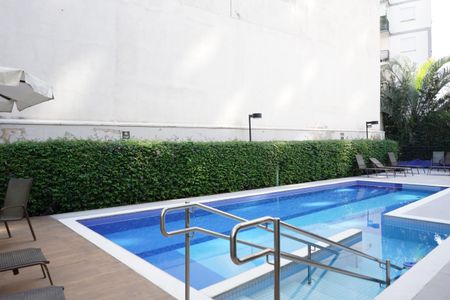 Studio à venda com 28m², 1 quarto e sem vagaÁrea comum - Piscina