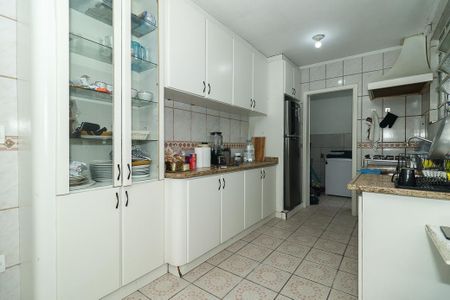 Casa à venda com 217m², 4 quartos e 3 vagasCozinha