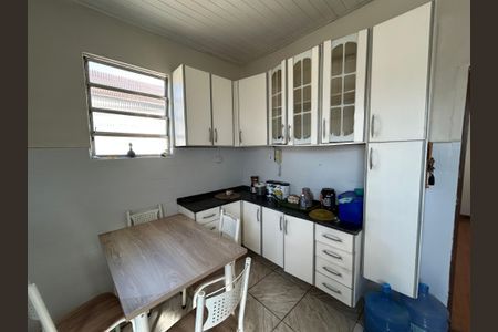 Casa à venda com 550m², 6 quartos e 6 vagasCozinha casa 1