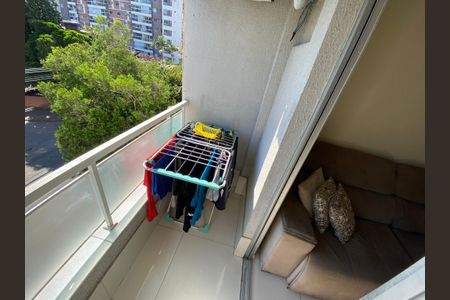 Apartamento à venda com 65m², 2 quartos e 1 vaga Apartamento à venda com 65m², 2 quartos e 1 vagaVaranda - Sala