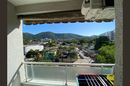 Apartamento à venda com 65m², 2 quartos e 1 vaga Apartamento à venda com 65m², 2 quartos e 1 vagaVaranda - Sala