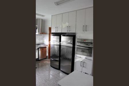 Apartamento à venda com 230m², 4 quartos e 4 vagas