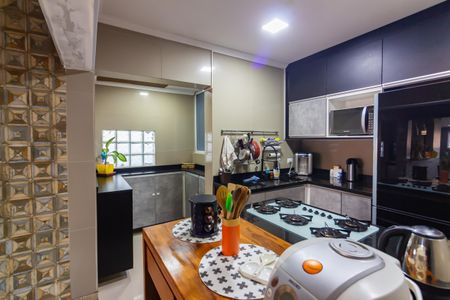 Casa à venda com 220m², 4 quartos e 2 vagasCozinha