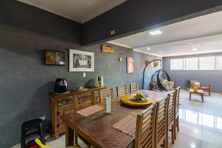 Casa à venda com 220m², 4 quartos e 2 vagasSala de Jantar