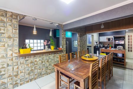 Casa à venda com 220m², 4 quartos e 2 vagasSala de Jantar