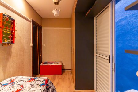 Casa à venda com 220m², 4 quartos e 2 vagasQuarto 2