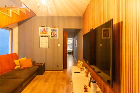 Casa à venda com 220m², 4 quartos e 2 vagasSala 2