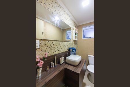 Casa à venda com 220m², 4 quartos e 2 vagasLavabo