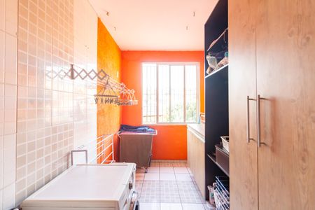 Casa à venda com 220m², 4 quartos e 2 vagasÁrea de Serviço