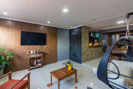 Casa à venda com 220m², 4 quartos e 2 vagasSala de Estar