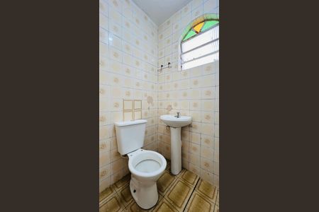 Casa à venda com 170m², 3 quartos e 2 vagasBanheiro 2