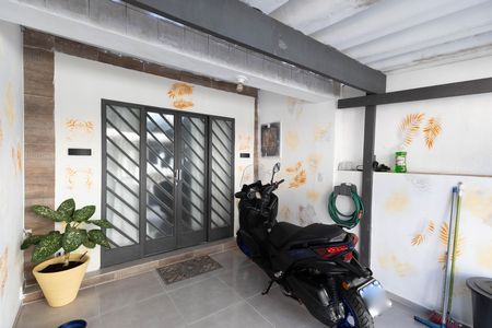 Garagem de casa à venda com 3 quartos, 74m² em Vila Constança, São Paulo