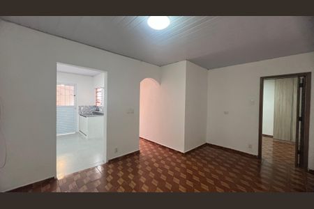 Casa para alugar com 70m², 2 quartos e sem vaga Casa para alugar com 70m², 2 quartos e sem vagaSala