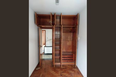 Casa à venda com 5 quartos, 330m² em Vila Brasilina, São Paulo