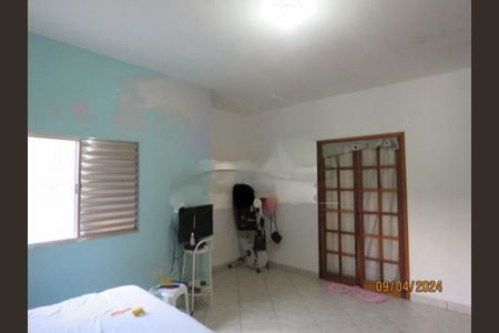Casa à venda com 120m², 2 quartos e 1 vaga