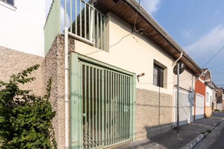Casa à venda com 114m², 3 quartos e 1 vaga Casa à venda com 114m², 3 quartos e 1 vagaFachada