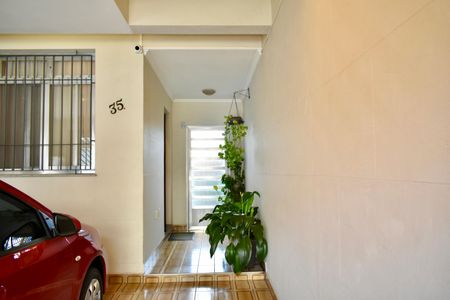 Casa à venda com 170m², 4 quartos e 2 vagas Casa à venda com 170m², 4 quartos e 2 vagasGaragem