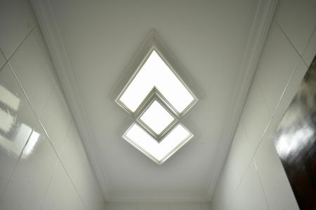 Casa à venda com 170m², 4 quartos e 2 vagas Casa à venda com 170m², 4 quartos e 2 vagasLavabo