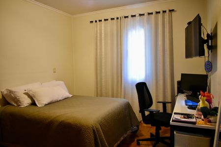 Casa à venda com 170m², 4 quartos e 2 vagas Casa à venda com 170m², 4 quartos e 2 vagasSuíte