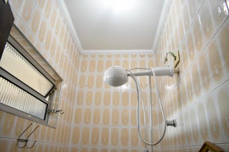 Casa à venda com 170m², 4 quartos e 2 vagas Casa à venda com 170m², 4 quartos e 2 vagasBanheiro de Serviço