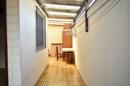 Casa à venda com 170m², 4 quartos e 2 vagas Casa à venda com 170m², 4 quartos e 2 vagasQuintal