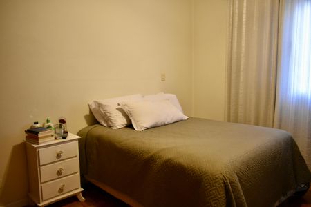 Casa à venda com 170m², 4 quartos e 2 vagas Casa à venda com 170m², 4 quartos e 2 vagasSuíte