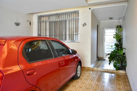 Casa à venda com 170m², 4 quartos e 2 vagas Casa à venda com 170m², 4 quartos e 2 vagasGaragem
