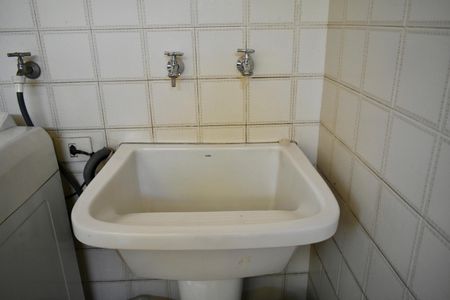 Casa à venda com 170m², 4 quartos e 2 vagas Casa à venda com 170m², 4 quartos e 2 vagasÁrea de Serviço