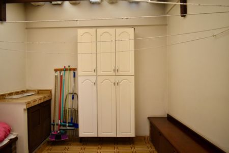 Casa à venda com 170m², 4 quartos e 2 vagas Casa à venda com 170m², 4 quartos e 2 vagasÁrea gourmet