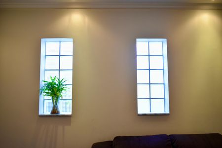 Casa à venda com 170m², 4 quartos e 2 vagas Casa à venda com 170m², 4 quartos e 2 vagasSala