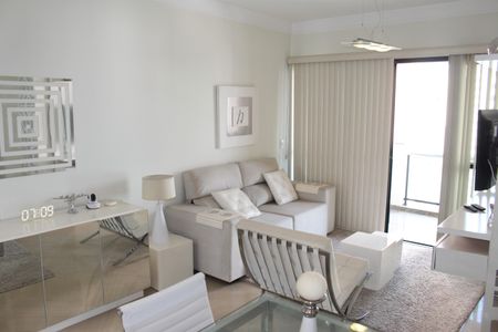 Apartamento à venda com 70m², 2 quartos e 2 vagasSala