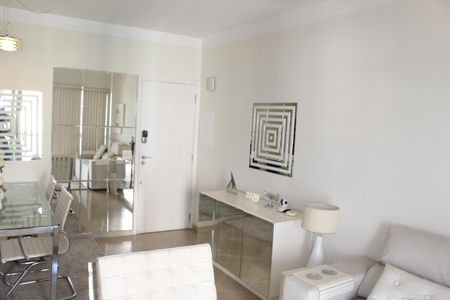 Apartamento à venda com 70m², 2 quartos e 2 vagasSala