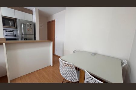 Apartamento à venda com 43m², 2 quartos e 1 vaga Apartamento à venda com 43m², 2 quartos e 1 vagaSala de Jantar