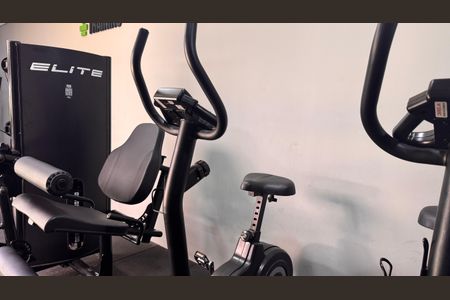 Apartamento à venda com 43m², 2 quartos e 1 vaga Apartamento à venda com 43m², 2 quartos e 1 vagaÁrea comum - Academia