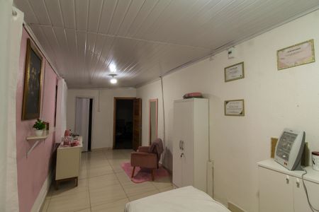 Casa à venda com 420m², 3 quartos e 3 vagas Casa à venda com 420m², 3 quartos e 3 vagasQuarto de Serviço