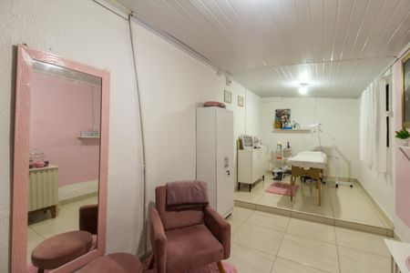 Casa à venda com 420m², 3 quartos e 3 vagas Casa à venda com 420m², 3 quartos e 3 vagasQuarto de Serviço