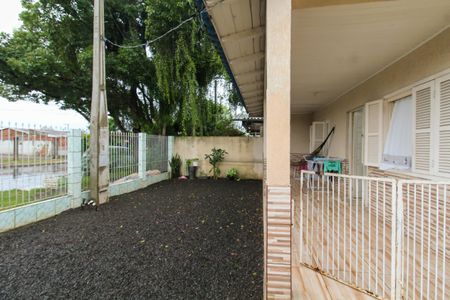 Casa à venda com 420m², 3 quartos e 3 vagas Casa à venda com 420m², 3 quartos e 3 vagasÁrea externa