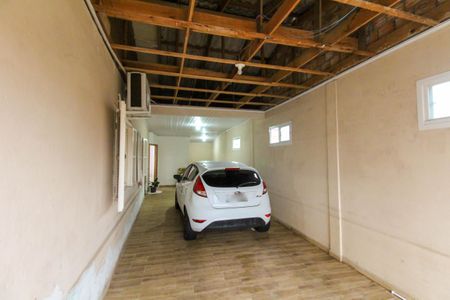 Casa à venda com 420m², 3 quartos e 3 vagas Casa à venda com 420m², 3 quartos e 3 vagasÁrea externa