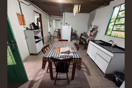 Casa à venda com 80m², 2 quartos e 1 vagaSala/Cozinha