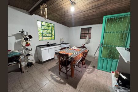 Casa à venda com 80m², 2 quartos e 1 vagaSala/Cozinha
