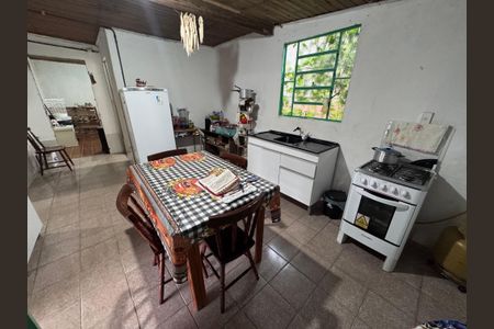 Casa à venda com 80m², 2 quartos e 1 vagaSala/Cozinha