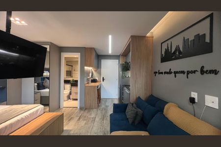 Studio à venda com 27m², 1 quarto e sem vaga Studio à venda com 27m², 1 quarto e sem vagaSala