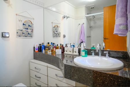 Apartamento à venda com 103m², 3 quartos e 2 vagasBanheiro - Suite