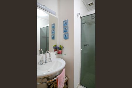 Apartamento à venda com 103m², 3 quartos e 2 vagasBanheiro Social