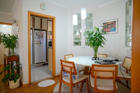 Apartamento à venda com 103m², 3 quartos e 2 vagasSala