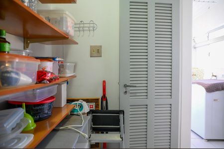 Apartamento à venda com 103m², 3 quartos e 2 vagasDespensa