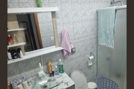 Casa à venda com 162m², 3 quartos e 4 vagas Casa à venda com 162m², 3 quartos e 4 vagasBanheiro 1