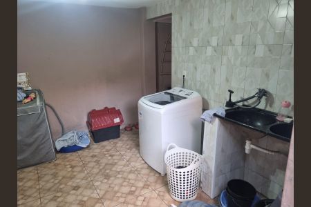 Casa à venda com 162m², 3 quartos e 4 vagas Casa à venda com 162m², 3 quartos e 4 vagasÁrea de Serviço